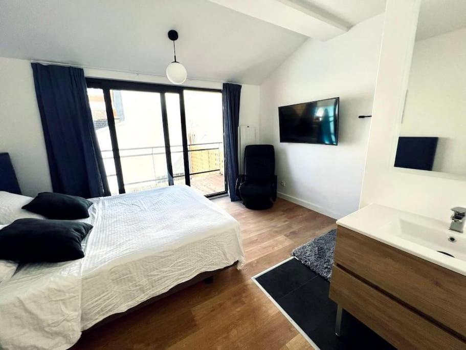 House Near Paris/Stade De France サン＝ドニ エクステリア 写真